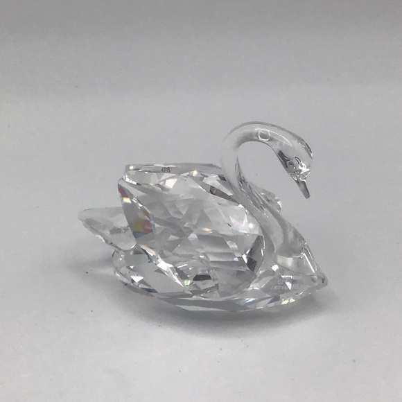 Swarovski Crystals Swan Figurine. 3 3/8” Long x 1 3/4” Tall. - Picture 1 of 9